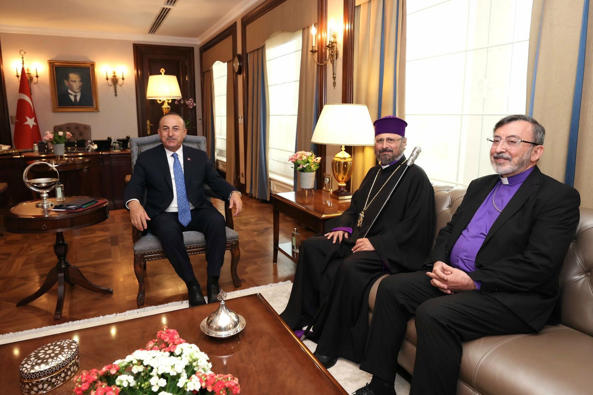 Maşalyan ve Barsamyan, Çavuşoğlu ile görüştü